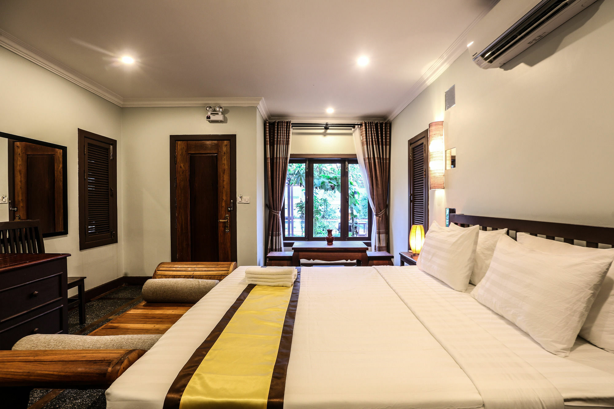 Green Empire Resort Siem Reap Exteriör bild